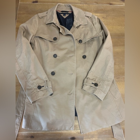 Tommy Hilfiger Women’s Tan Trench Coat Size Medium - Picture 1 of 13